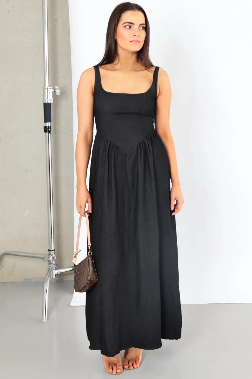 Adele Dress - Sleeveless Midi Dress - Black