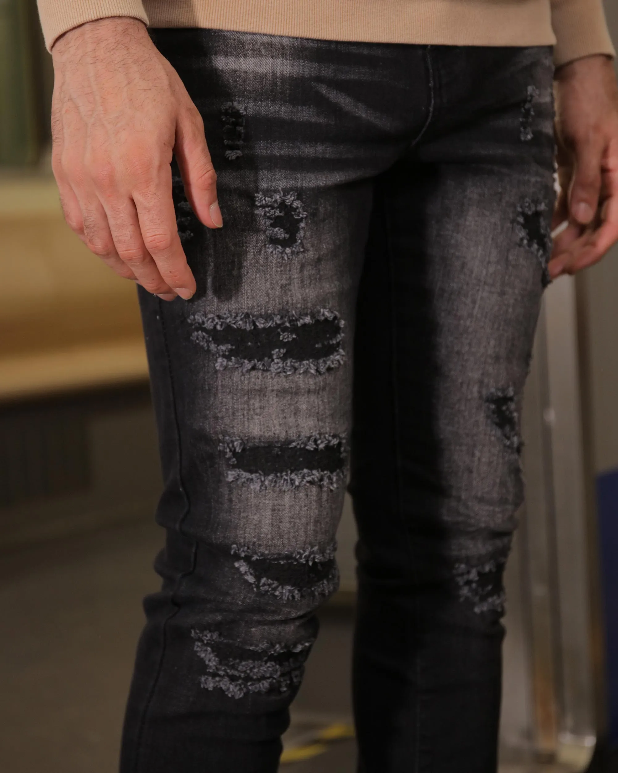 Distressed Black Ripped Jeans with Streetwear Appeal