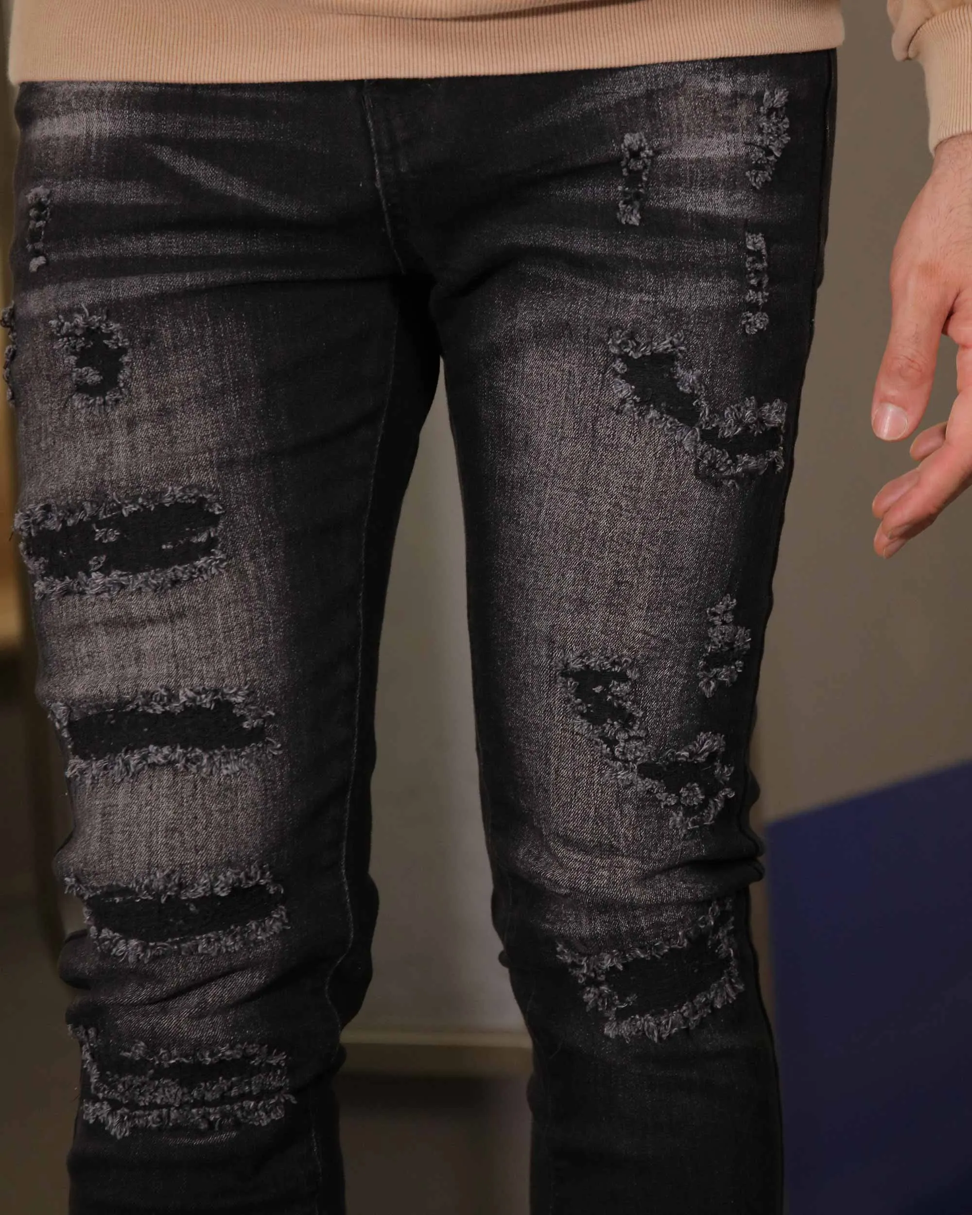 Distressed Black Ripped Jeans with Streetwear Appeal