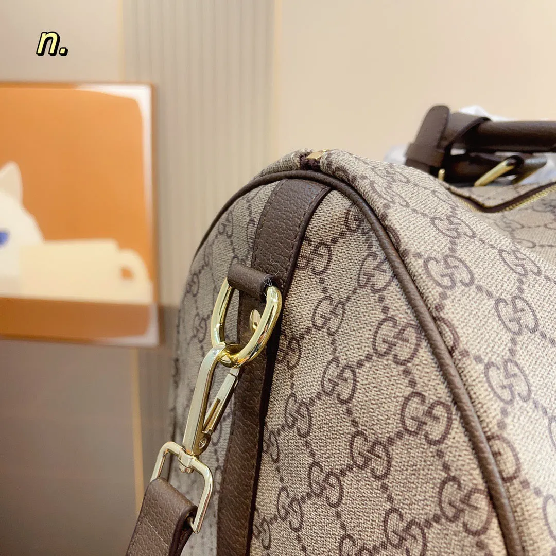 GC488 Luggage / 15.7x9x11inch
