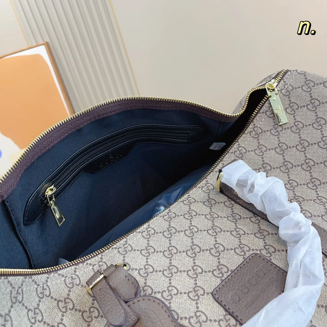 GC488 Luggage / 15.7x9x11inch