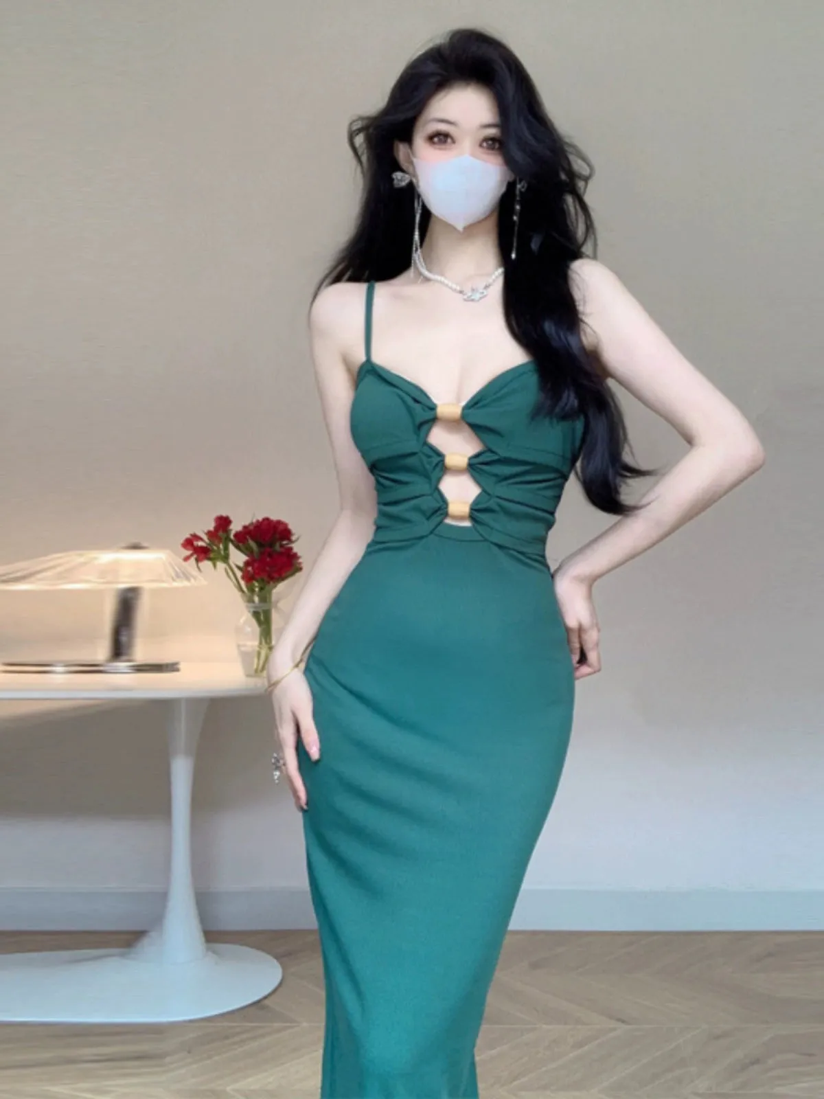 Socialite Style Classy Open Back Cut Out Chest-Flattering Suspender Dress