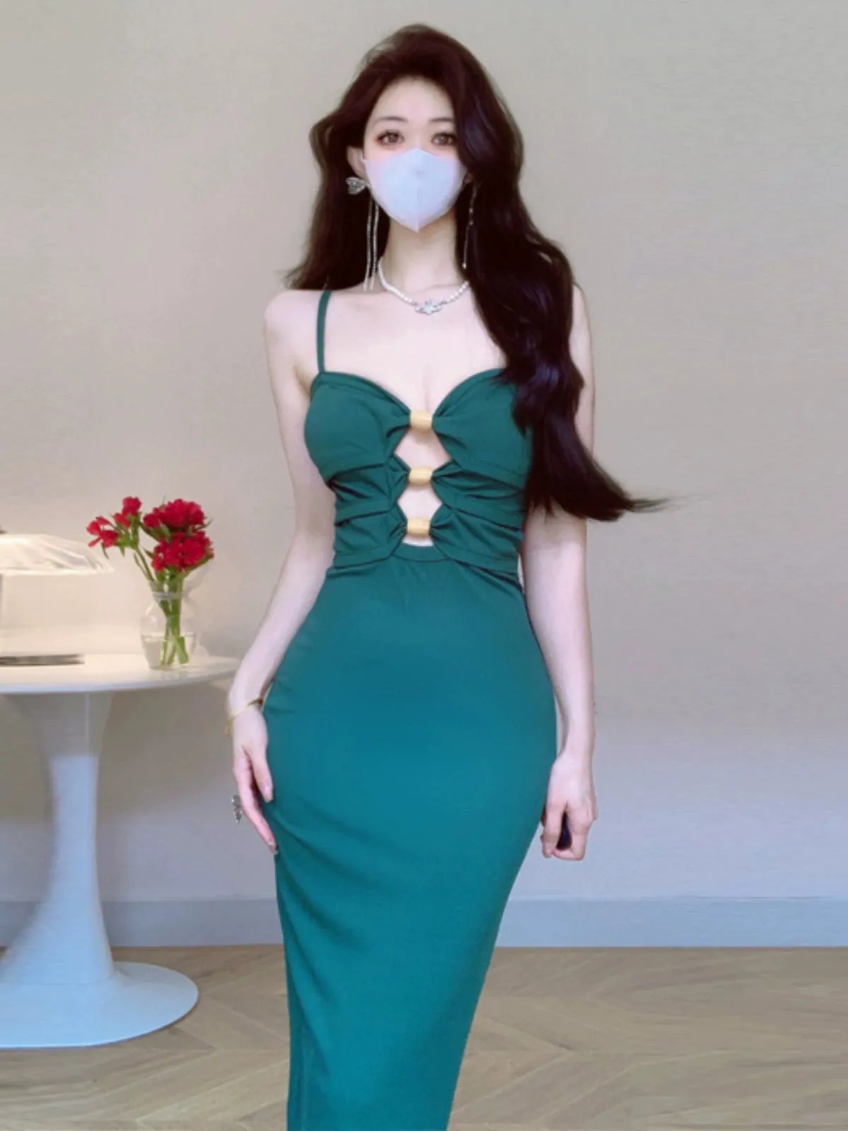 Socialite Style Classy Open Back Cut Out Chest-Flattering Suspender Dress