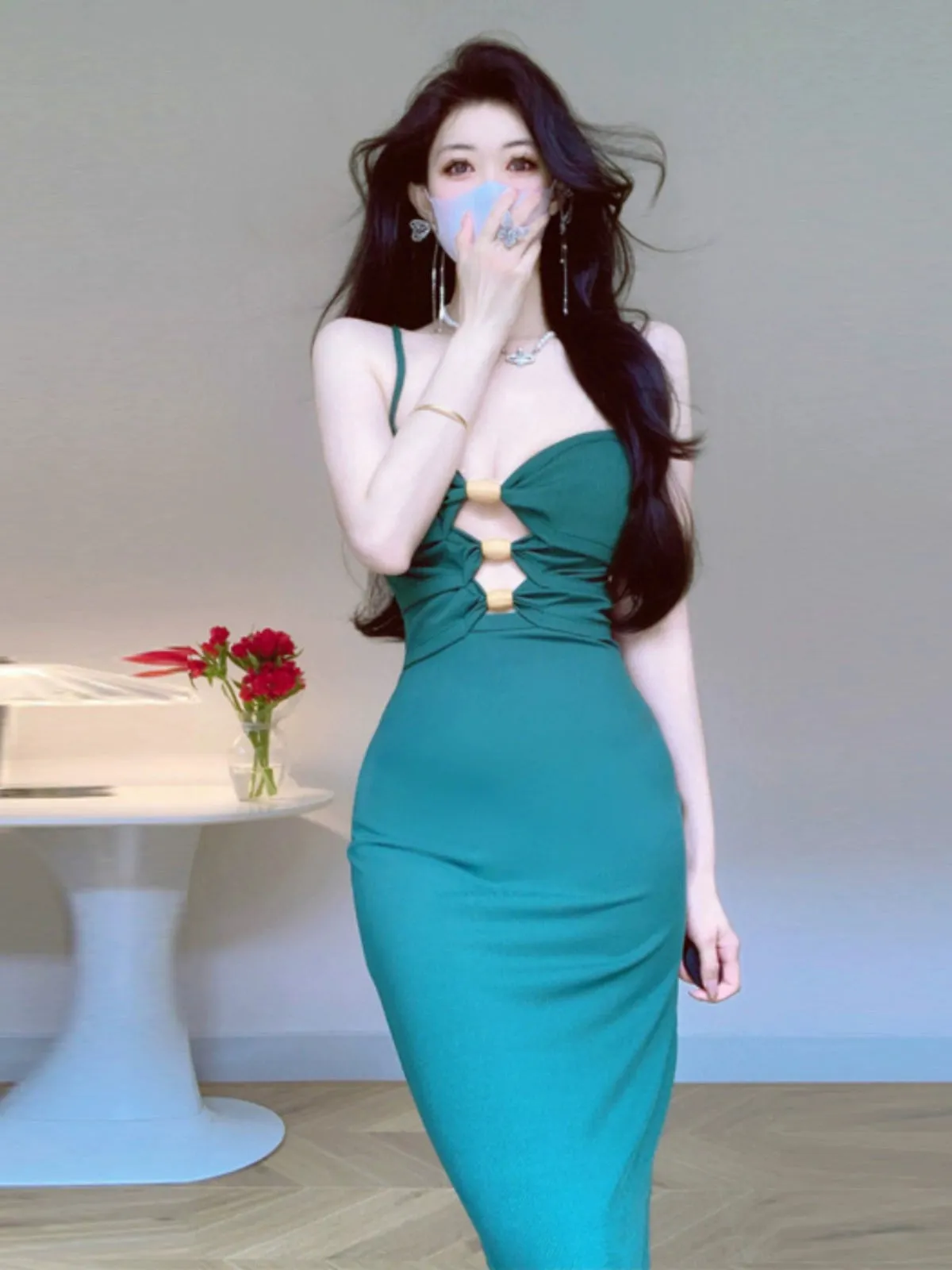 Socialite Style Classy Open Back Cut Out Chest-Flattering Suspender Dress