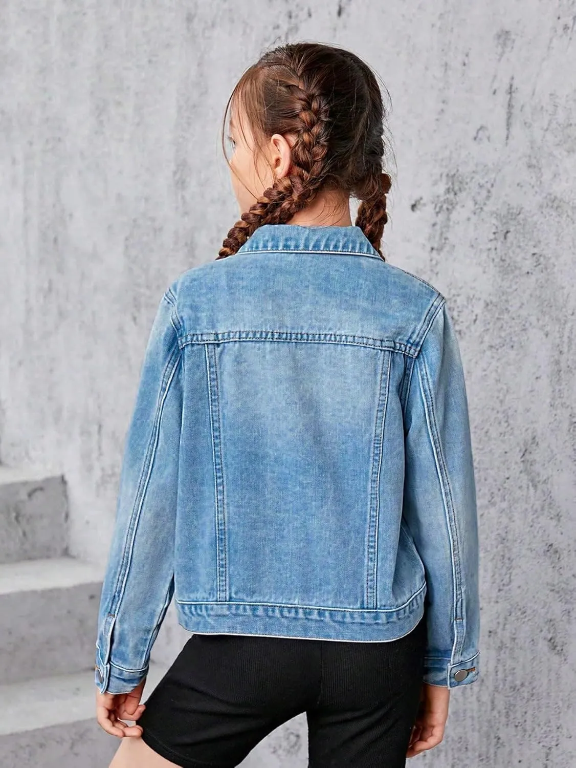 WDIRARA Girl's Ripped Flap Pocket Button Front Long Sleeve Collared Denim Jacket